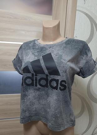 Футболка adidas