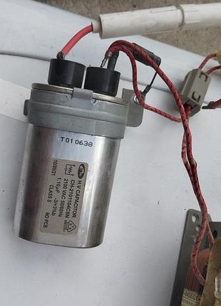 Б/у конденсатор ch-2101104c8n 1,10 мкф 2100v