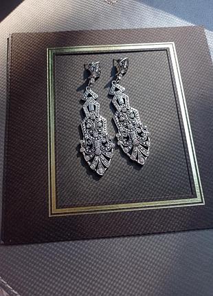 Серьги в серебристом цвете длинна 8,5см