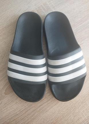 Шльопки для хлопчика adidas на стопу 20-21см