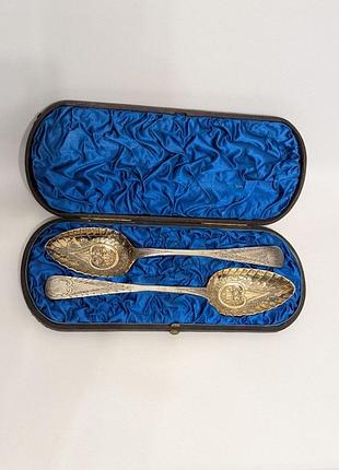 Пара серебряных ложек george iii лондон 1807-1808 в футляре