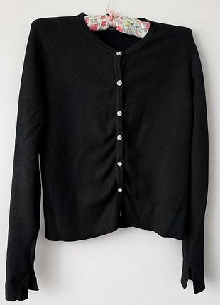 Кардиган zara чорного кольору з акцентними ґудзиками