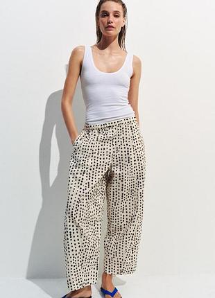 Щтани в піжамному стилі в горох zara