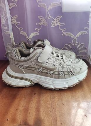 Кроссовки для девочки