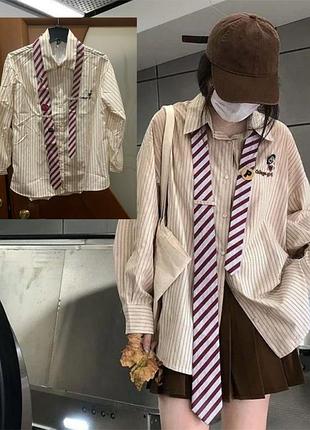 Стильна сорочка в смужку у стилі dark academia / preppy / college з краваткою значками з невеликим нюансом ‼️