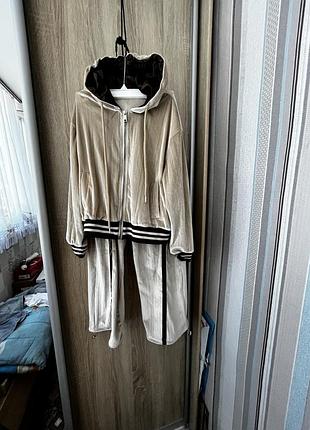 Шикарний люксовий костюм