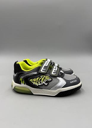 Кросівки geox inek 29 р з мигалками кроссовки