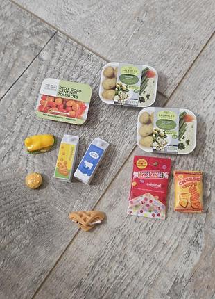 Набір іграшкових мініатюр продуктів із серії m&s little shop від  marks & spencer.