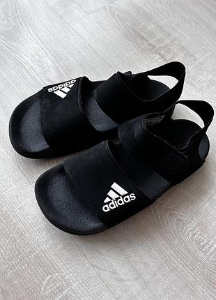 Босоніжки adidas