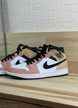 Jordan 1 mid se (42.5) 2