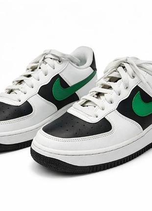 Продам оригинальные кроссовки nike air force 1 white/green