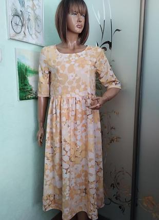 Сукня міді