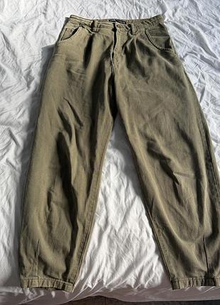 Джинсы zara хаки цвета, размер 36