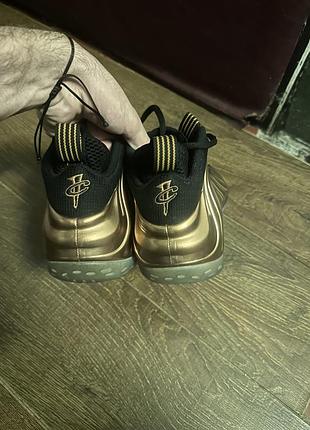 Nike air foamposite one в расцветке bronze (бронзовый металлик)