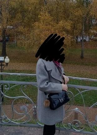 Серое женское пальто