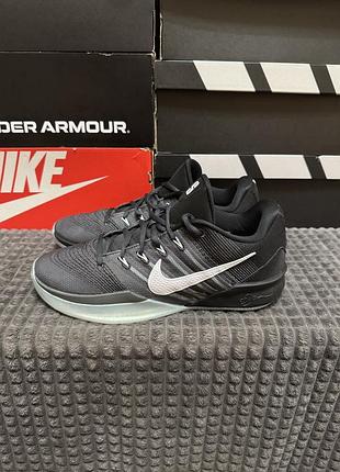 Баскетбольні кросівки nike sabrina 3 у розмірі 41 (26.5 см)