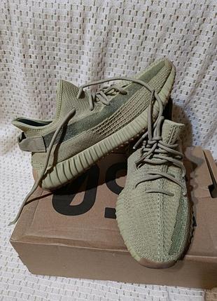 Оригінал 28,5 устілка кросівки adidas yeezy boost 350 v2