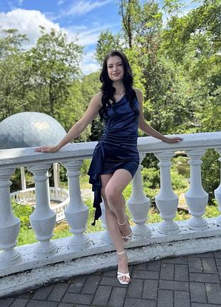 Продам синю атласну сукню