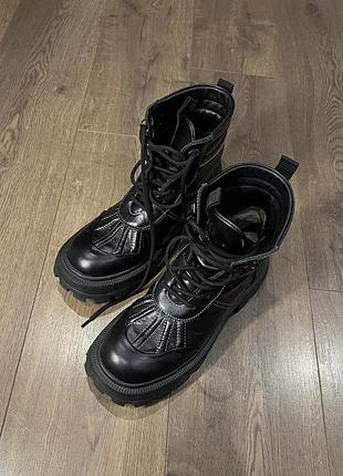 Жіночі ботинки від українського бренду artell shoes; 39 (25,5 см)