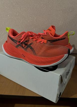 Asics superblast — оригінал | стан нових | 2 пробіжки (15 км)