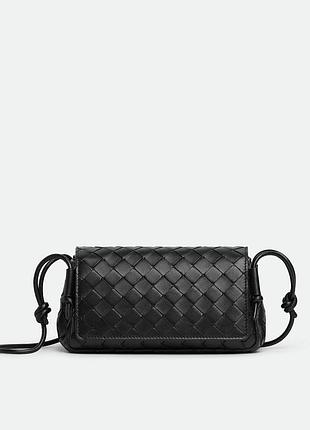 Сумка bottega veneta чорна шкіряна крос боді