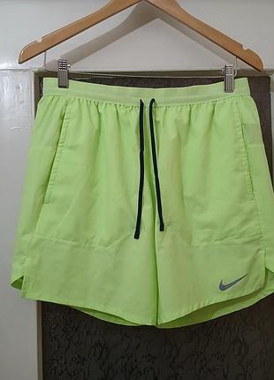 Шорты nike running размер m
e момент
