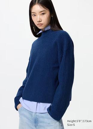 Жіночий светр uniqlo lsoufflé yarn mock neck jumper.  оригінал. новий. хс, с
