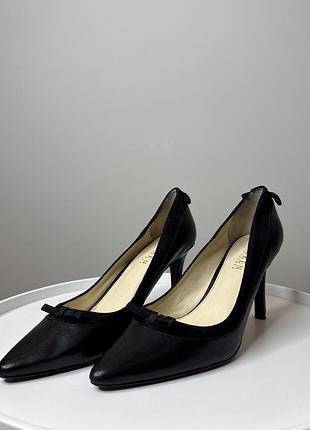 Чорні шкіряні туфлі-човники ralph lauren 37,5-38 класичні з замшевими деталями