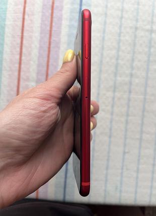 Iphone 8 червоного кольору 5