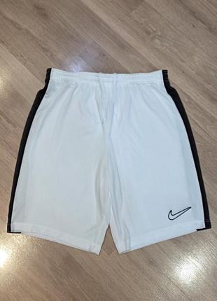 Шорти nike на dri fit на 11-13років, 147-158см