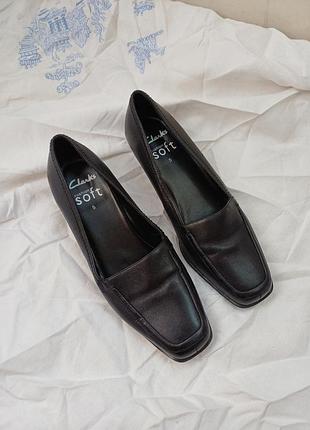 Туфлі лофери clarks cushion soft чорні шкіряні р.5 38
