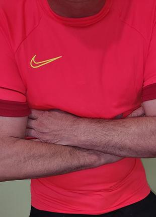 Спорт сток стильна фірмова футболка оригінал nike.л
