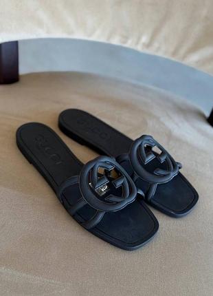 Шльопки gucci чорні однотонні з брендовим вирізом