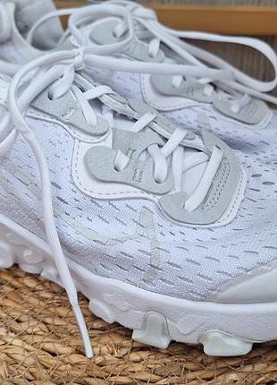 Білосніжні кросівки nike