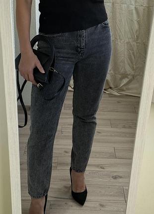 Стильні сірі джинси "варенки" mom fit