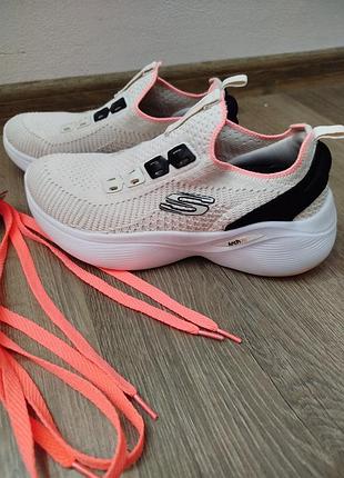 Кросівки skechers спортивні для бігу для дівчинки