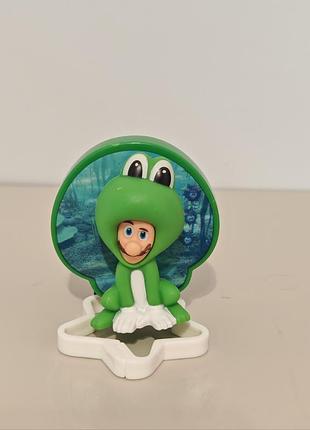 Mcdonald’s 2026 super mario galaxy movie luigi yoshi happy meal toy, коллекционная фигурка — луиджи в костюме лягушки (luigi frog suit mcdonald's 2026