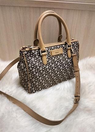 Класна сумка тоут  dkny шкіра