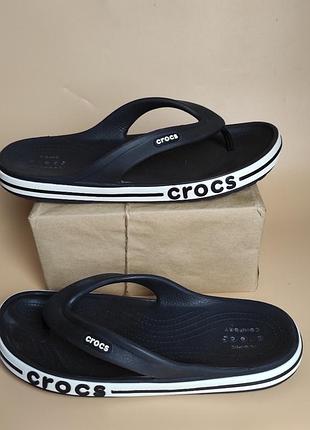 Шльопанці шльопки вьєтнамки crocs м7 w9.
розмір 39 довжина устілки 25,5 см.