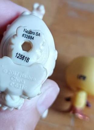 Оригінальна фігурка lps зайчик / кролик hasbro   та жовте каченя/пташка lps з блискітками (hasbro) на вибір. 6