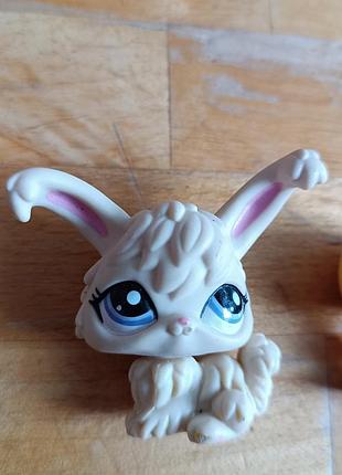 Оригінальна фігурка lps зайчик / кролик hasbro   та жовте каченя/пташка lps з блискітками (hasbro) на вибір. 2