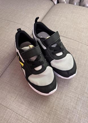 Дитячі легкі кросівки puma