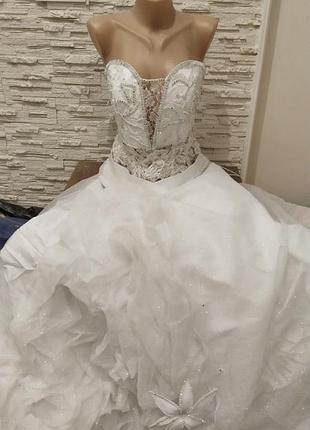 Свадебное платье пышное с блеском
