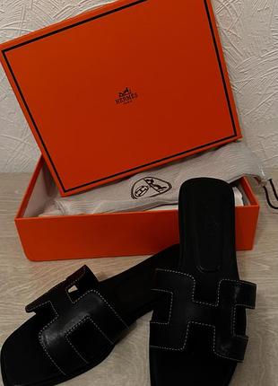 Hermes шльопанці