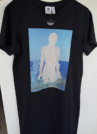 Сукня-футболка adidas originals з принтом