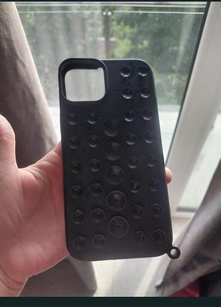 Черный чехол на iphone 16 pro max