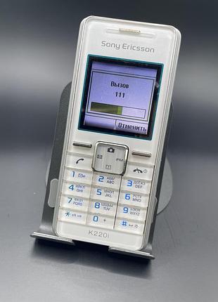 Телефон sony ericsson  k 220i 4