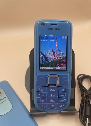 Retro phone nokia 3120 classic 3