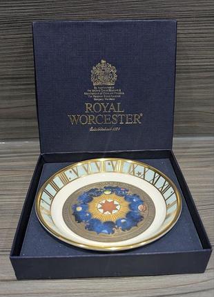 Royal worcester millennium 2000 ad , колекційна тарілка , fine bone china , англія