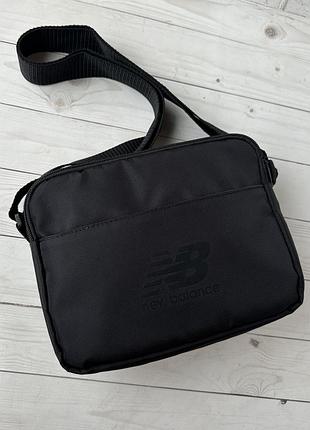 Текстильная горизонтальная сумка на два основных отдела new balance